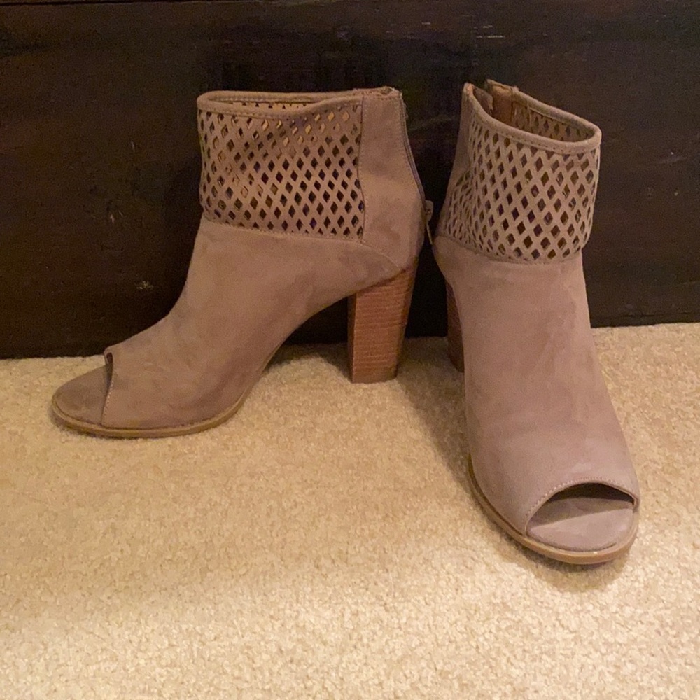 Report Suede zip up Heels